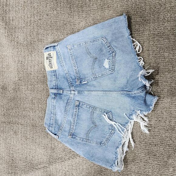 Levi’s Shorts Mom Silver Tab Blue Pockets Women’s Size 28 - Picture 5 of 8